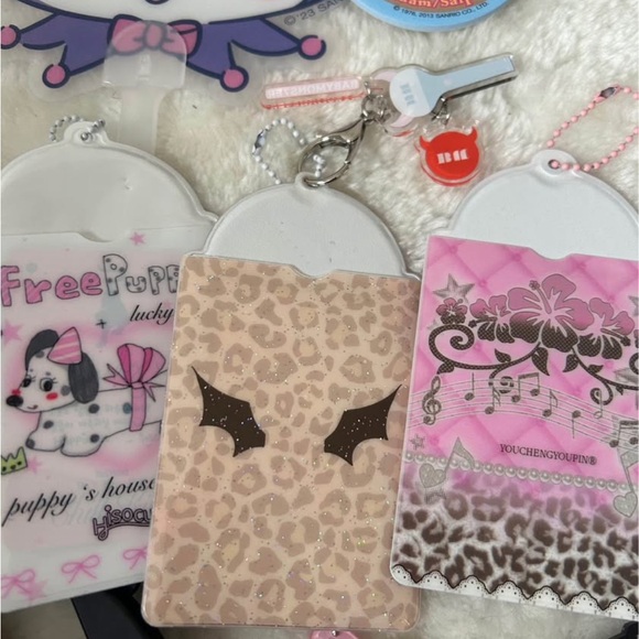 Sanrio+kpop set - Picture 7 of 8